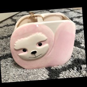 Sloth beauty organizer. Isaac Jacobs. NWT!!